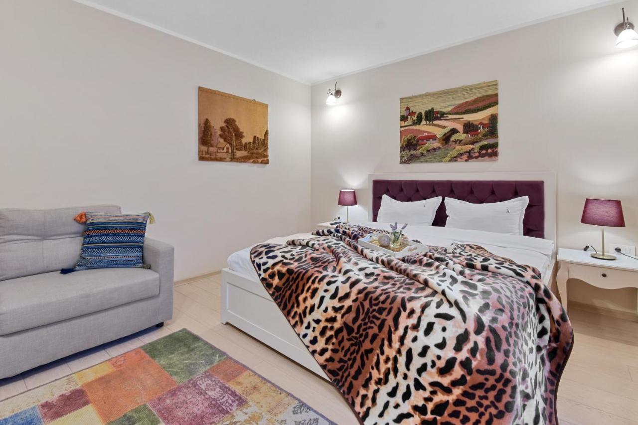 Bella Studio Brasov Luaran gambar