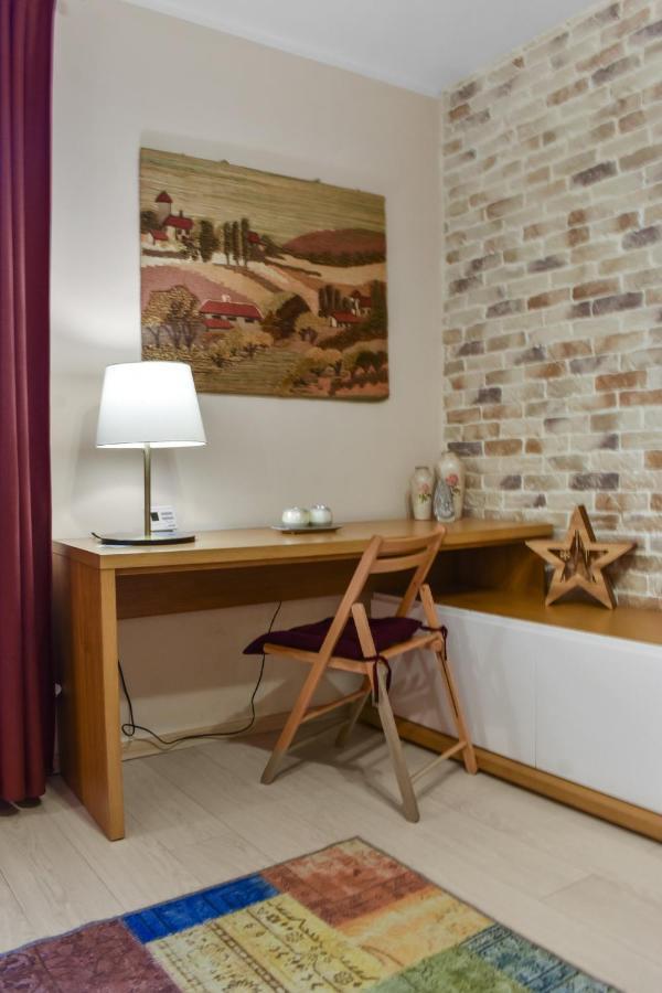 Bella Studio Brasov Luaran gambar